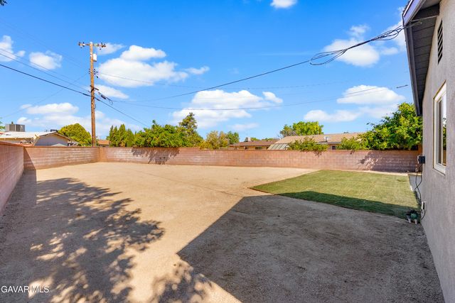 45309 Newtree Avenue, Lancaster, CA 93534