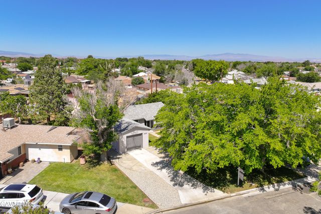 45309 Newtree Avenue, Lancaster, CA 93534