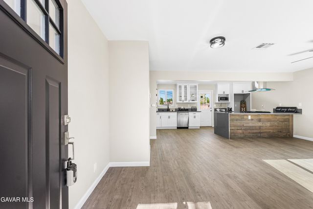 45309 Newtree Avenue, Lancaster, CA 93534