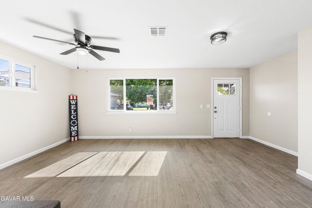 45309 Newtree Avenue, Lancaster, CA 93534