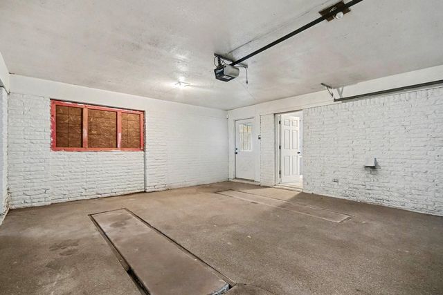 5001 Glenhaven Drive, Baytown, TX 77521