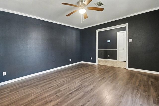 5001 Glenhaven Drive, Baytown, TX 77521