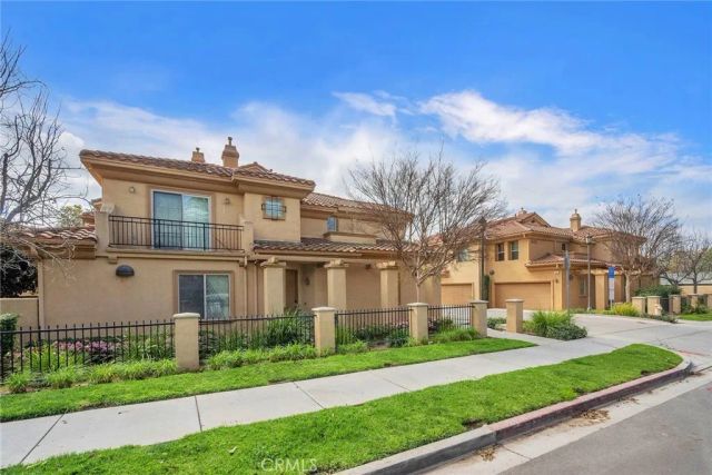 1448 Patricia 203, Simi Valley, CA 93065