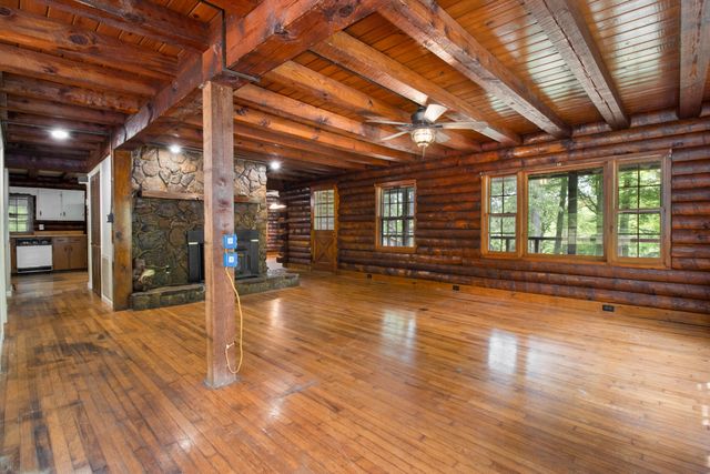 4497 Tom Cat Trail, London, KY 40741
