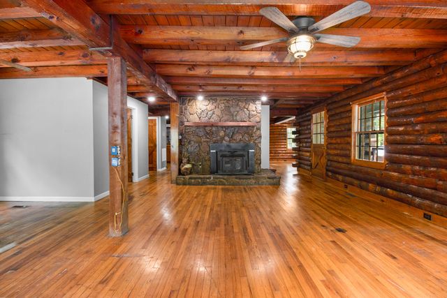 4497 Tom Cat Trail, London, KY 40741