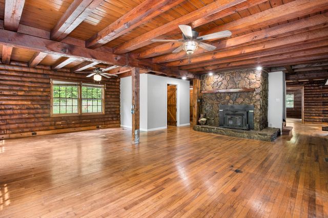 4497 Tom Cat Trail, London, KY 40741