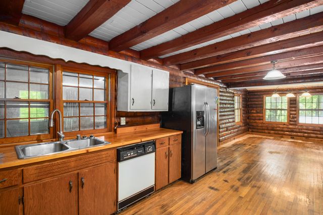 4497 Tom Cat Trail, London, KY 40741