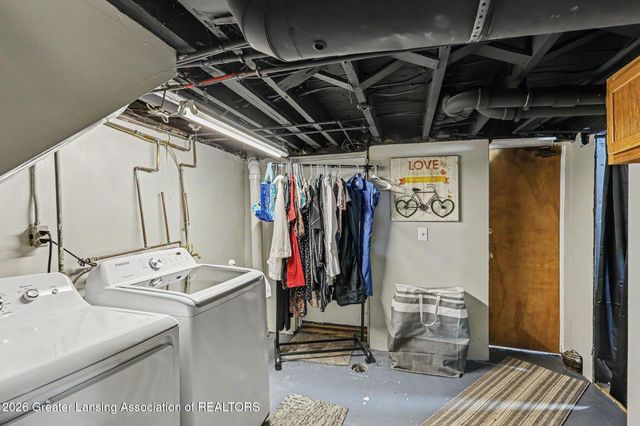 1712 Osborn Road, Lansing, MI 48915