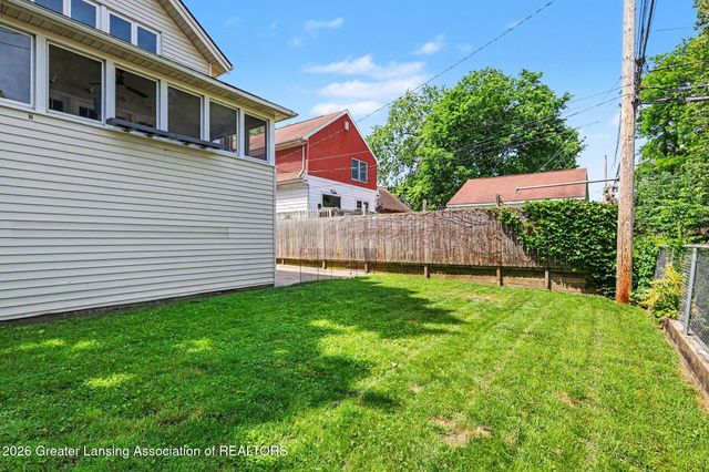 1712 Osborn Road, Lansing, MI 48915