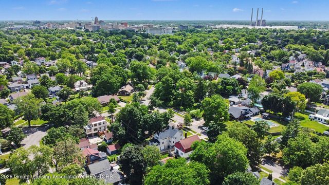 1712 Osborn Road, Lansing, MI 48915