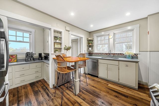 29 Thaxter Rd, Newton, MA 02460
