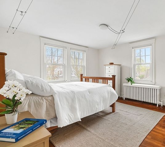 29 Thaxter Rd, Newton, MA 02460
