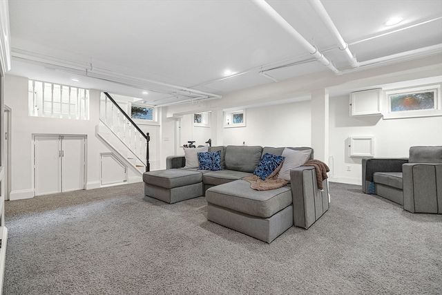 29 Thaxter Rd, Newton, MA 02460