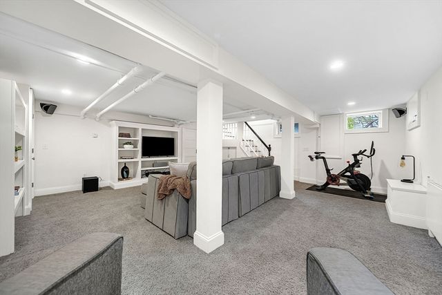 29 Thaxter Rd, Newton, MA 02460