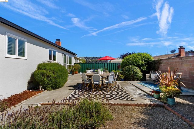 15555 Tilden St, San Leandro, CA 94579