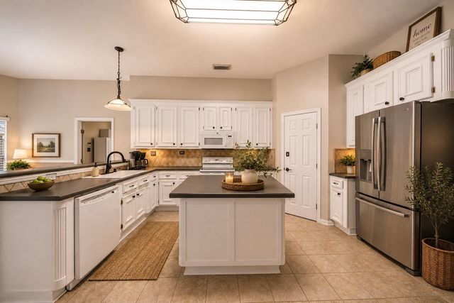 7606 Augusta Lane, Rosharon, TX 77583