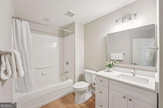 2607 Village Lane, Roswell, GA 30075