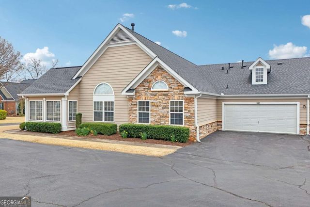 2607 Village Lane, Roswell, GA 30075