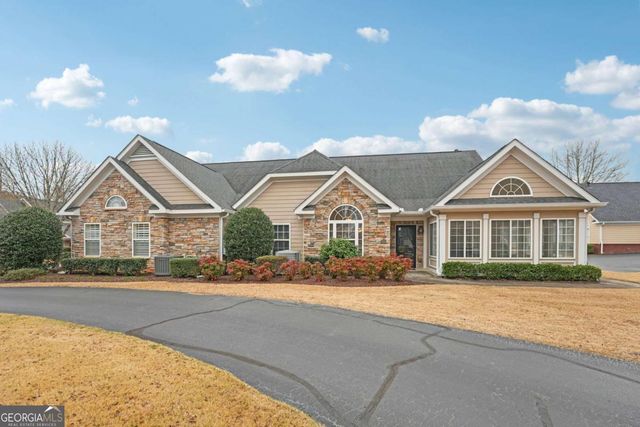 2607 Village Lane, Roswell, GA 30075