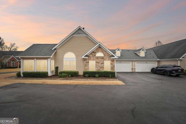 2607 Village Lane, Roswell, GA 30075