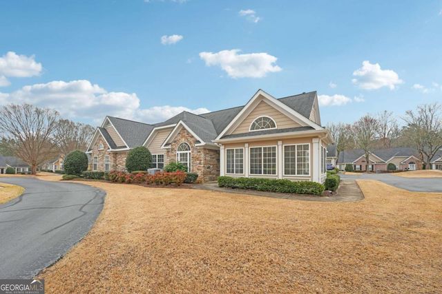 2607 Village Lane, Roswell, GA 30075