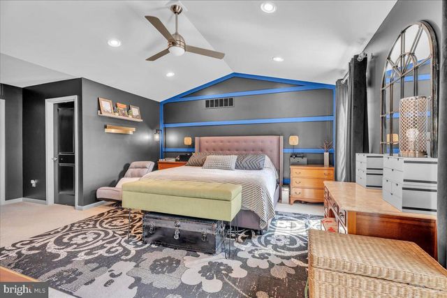 3 KEEGAN CT, Marlton, NJ 08053