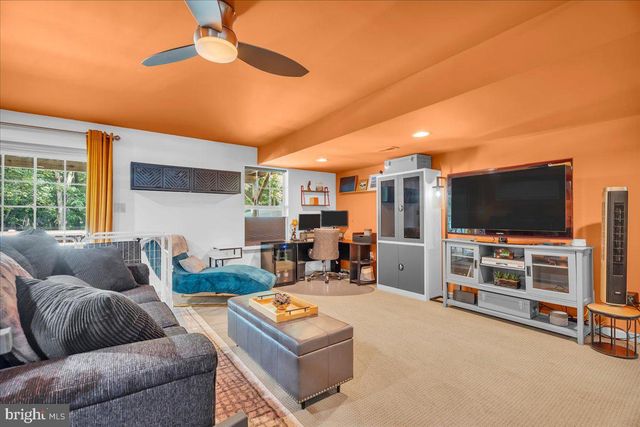 3 KEEGAN CT, Marlton, NJ 08053