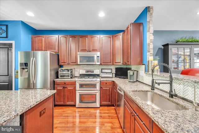 3 KEEGAN CT, Marlton, NJ 08053