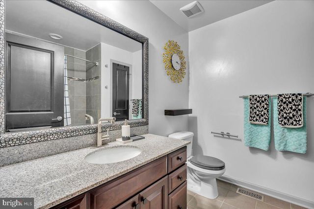 3 KEEGAN CT, Marlton, NJ 08053
