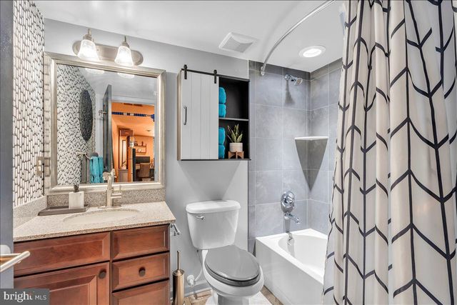 3 KEEGAN CT, Marlton, NJ 08053