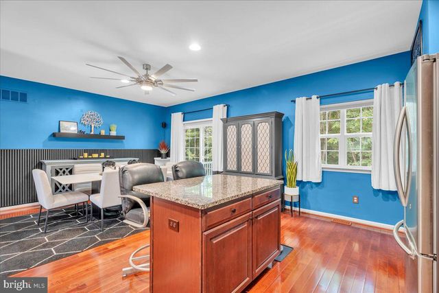 3 KEEGAN CT, Marlton, NJ 08053