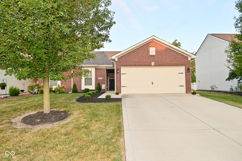 430 Angelina Way, Avon, IN 46123