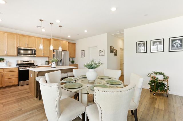 1164 Kanon Clover Way, Lincoln, CA 95648
