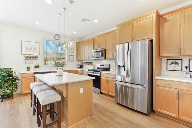 1164 Kanon Clover Way, Lincoln, CA 95648