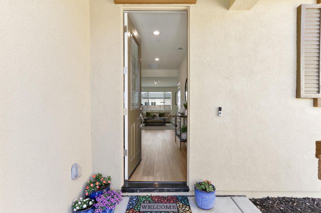 1164 Kanon Clover Way, Lincoln, CA 95648