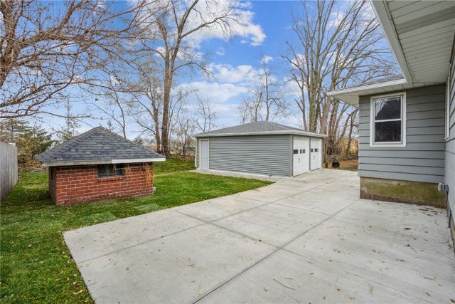 620 6th Avenue, Marion, IA 52302