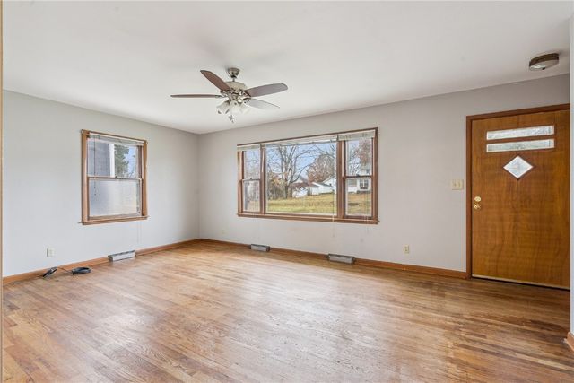 620 6th Avenue, Marion, IA 52302