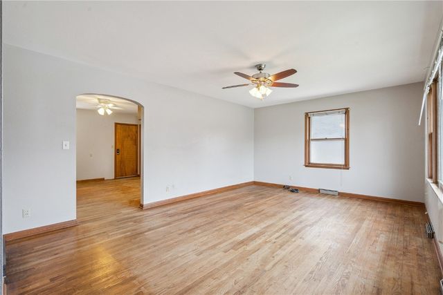 620 6th Avenue, Marion, IA 52302