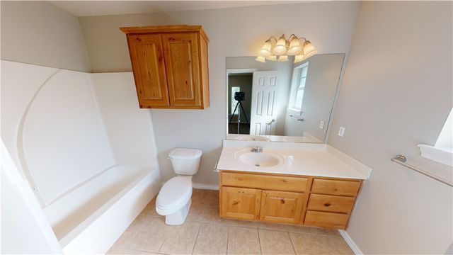 2305 Cornell, College Station, TX 77840