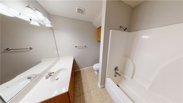 2305 Cornell, College Station, TX 77840