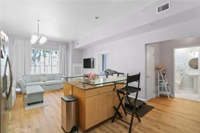 488 E Ocean Boulevard 105, Long Beach, CA 90802