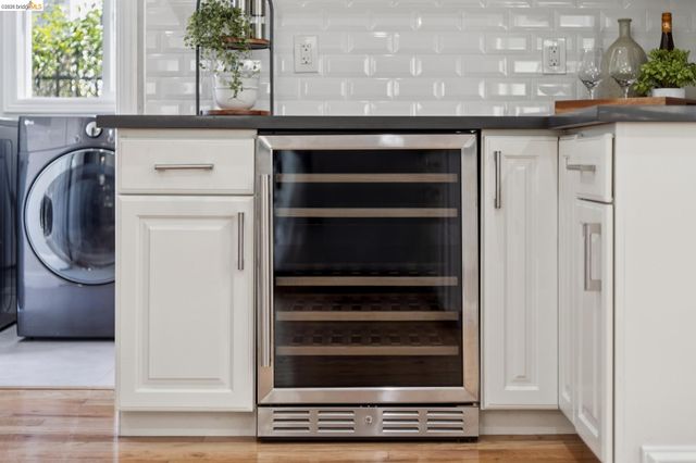 812 37Th St, Oakland, CA 94608