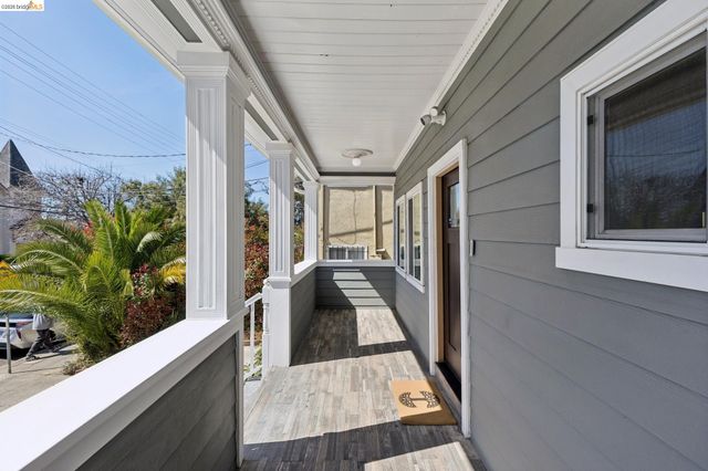 812 37Th St, Oakland, CA 94608