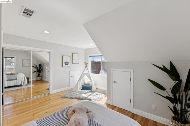 812 37Th St, Oakland, CA 94608