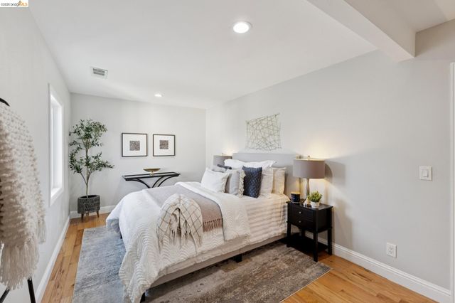 812 37Th St, Oakland, CA 94608