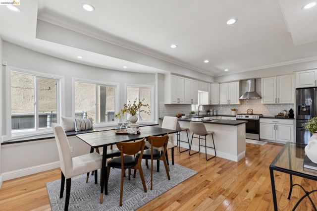 812 37Th St, Oakland, CA 94608