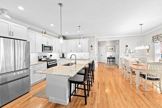 14 Meadowbrook Dr, Plymouth, MA 02360