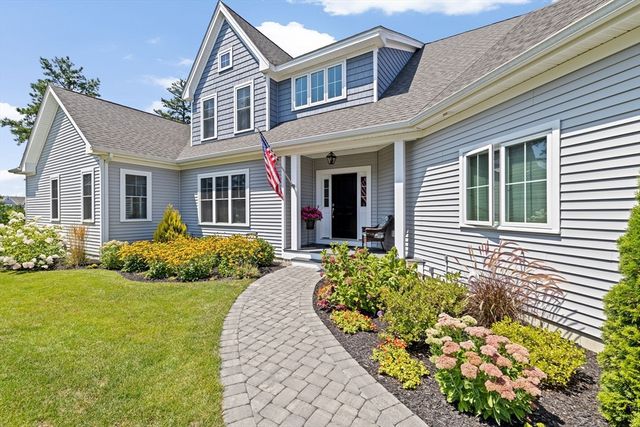 14 Meadowbrook Dr, Plymouth, MA 02360
