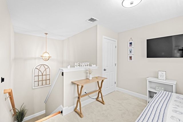 14 Meadowbrook Dr, Plymouth, MA 02360