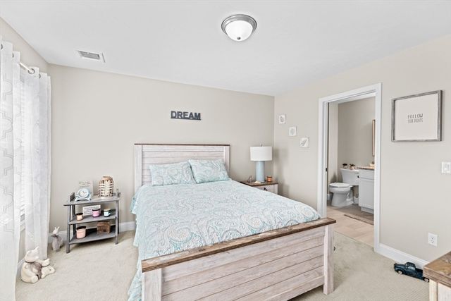 14 Meadowbrook Dr, Plymouth, MA 02360